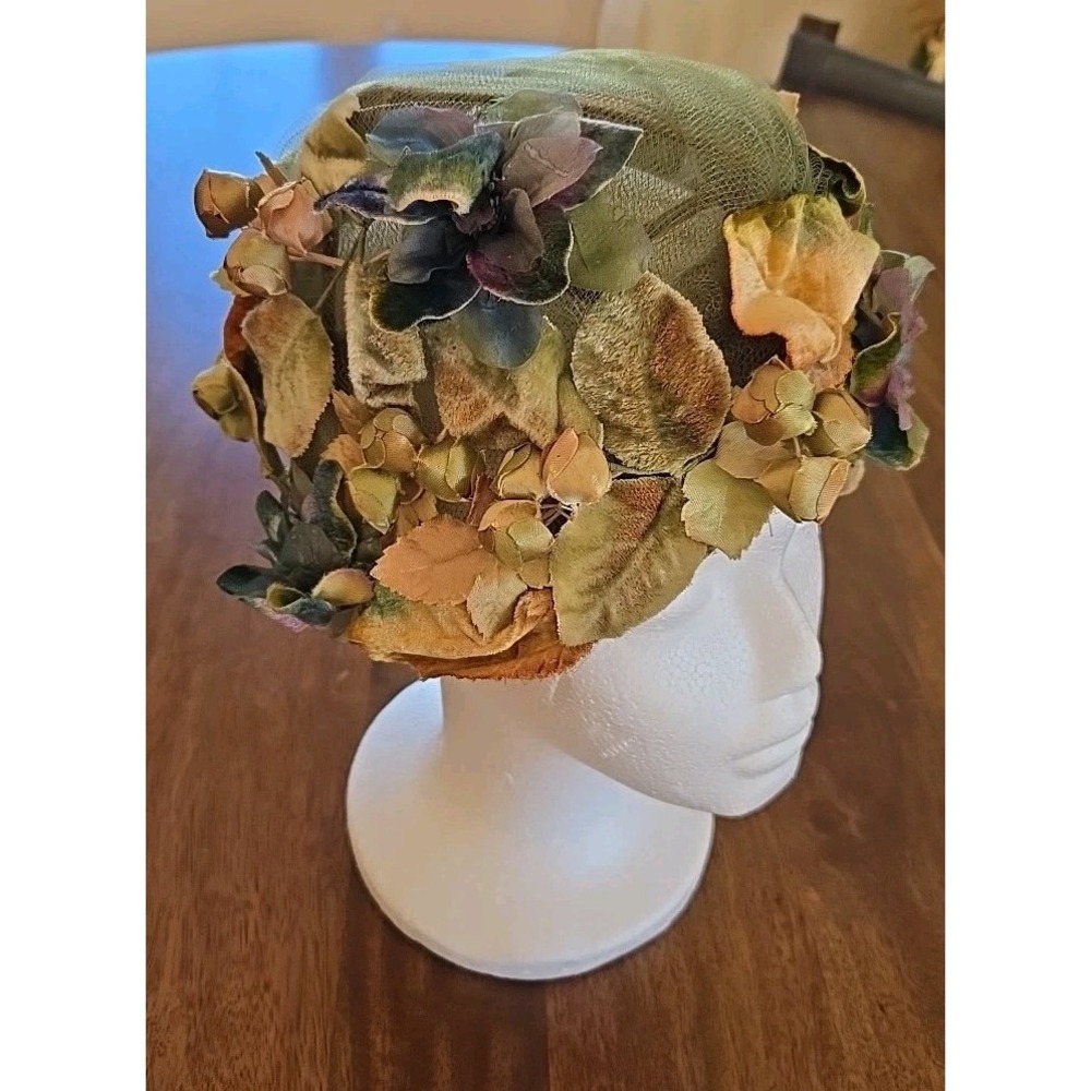 Vintage 1950s Norman Durand Original Ladies Floral Head Piece/Hat Stunning 6 7/8